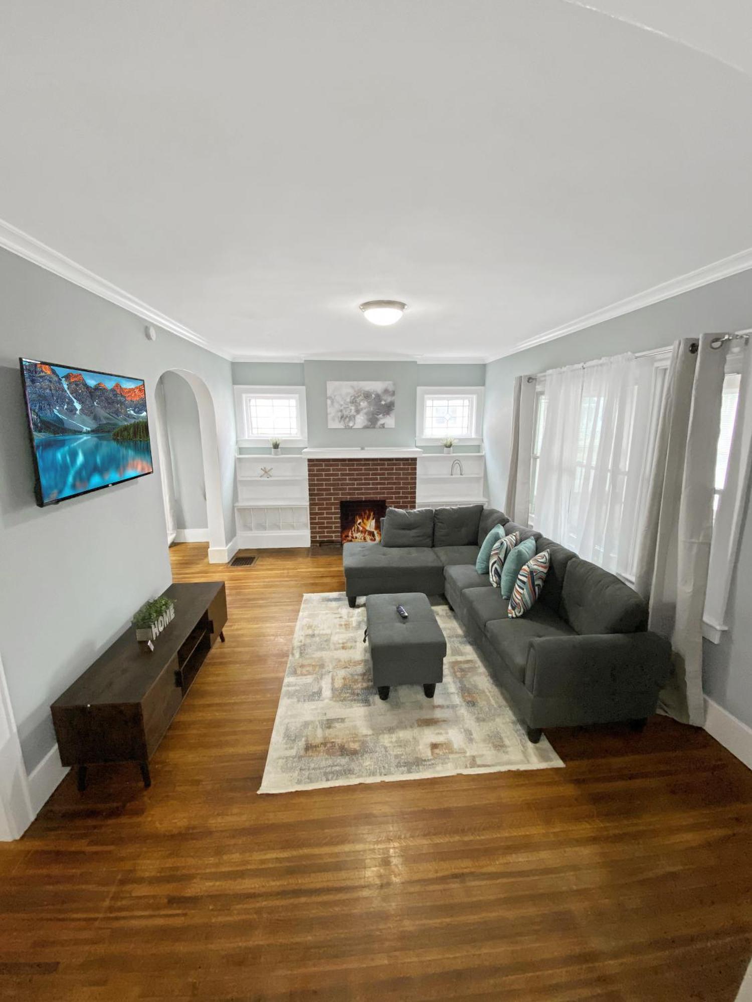 Lux 3Br, Steps From Airport, U Of R & Grocery Stores Rochester Extérieur photo