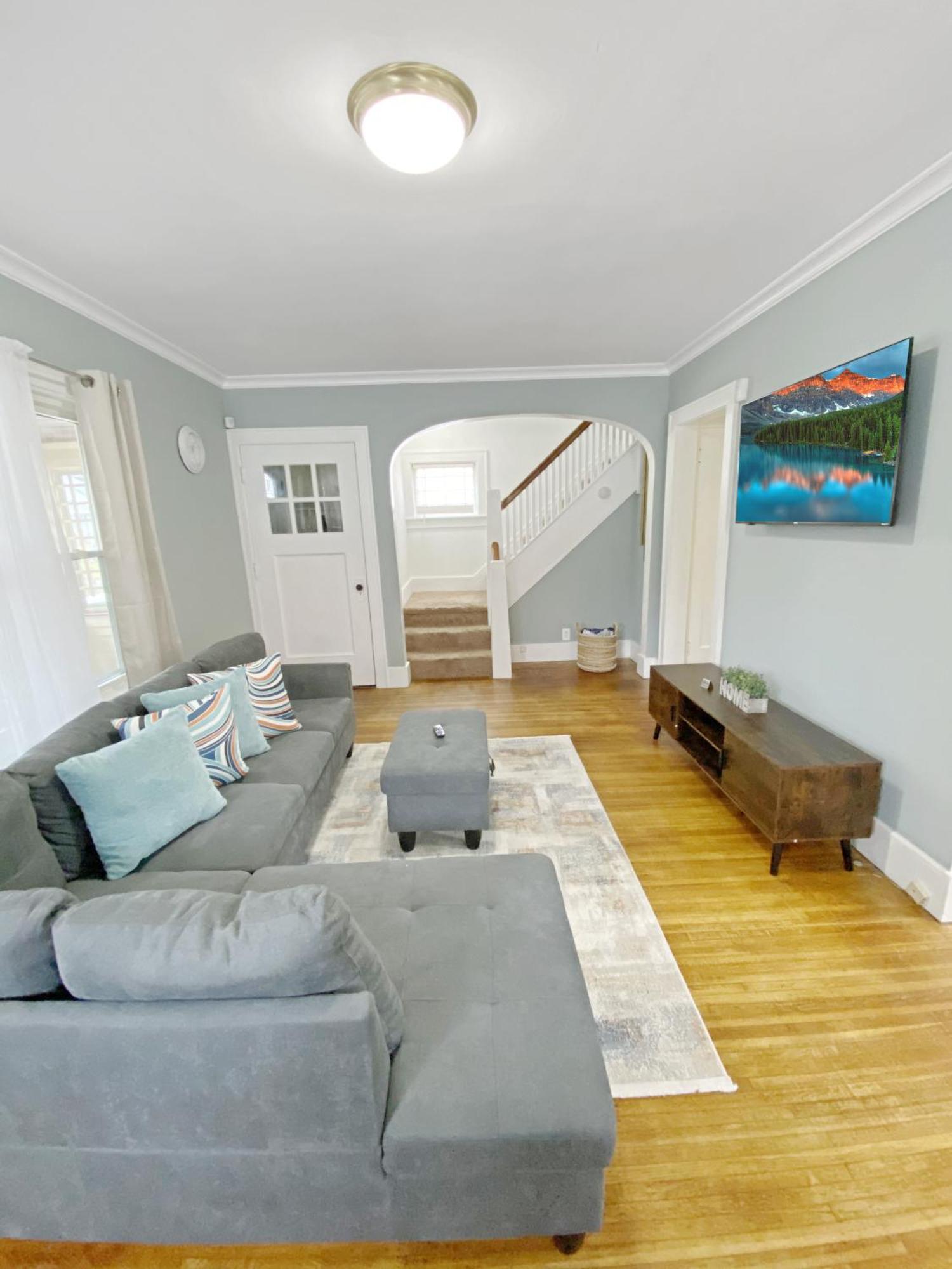 Lux 3Br, Steps From Airport, U Of R & Grocery Stores Rochester Extérieur photo