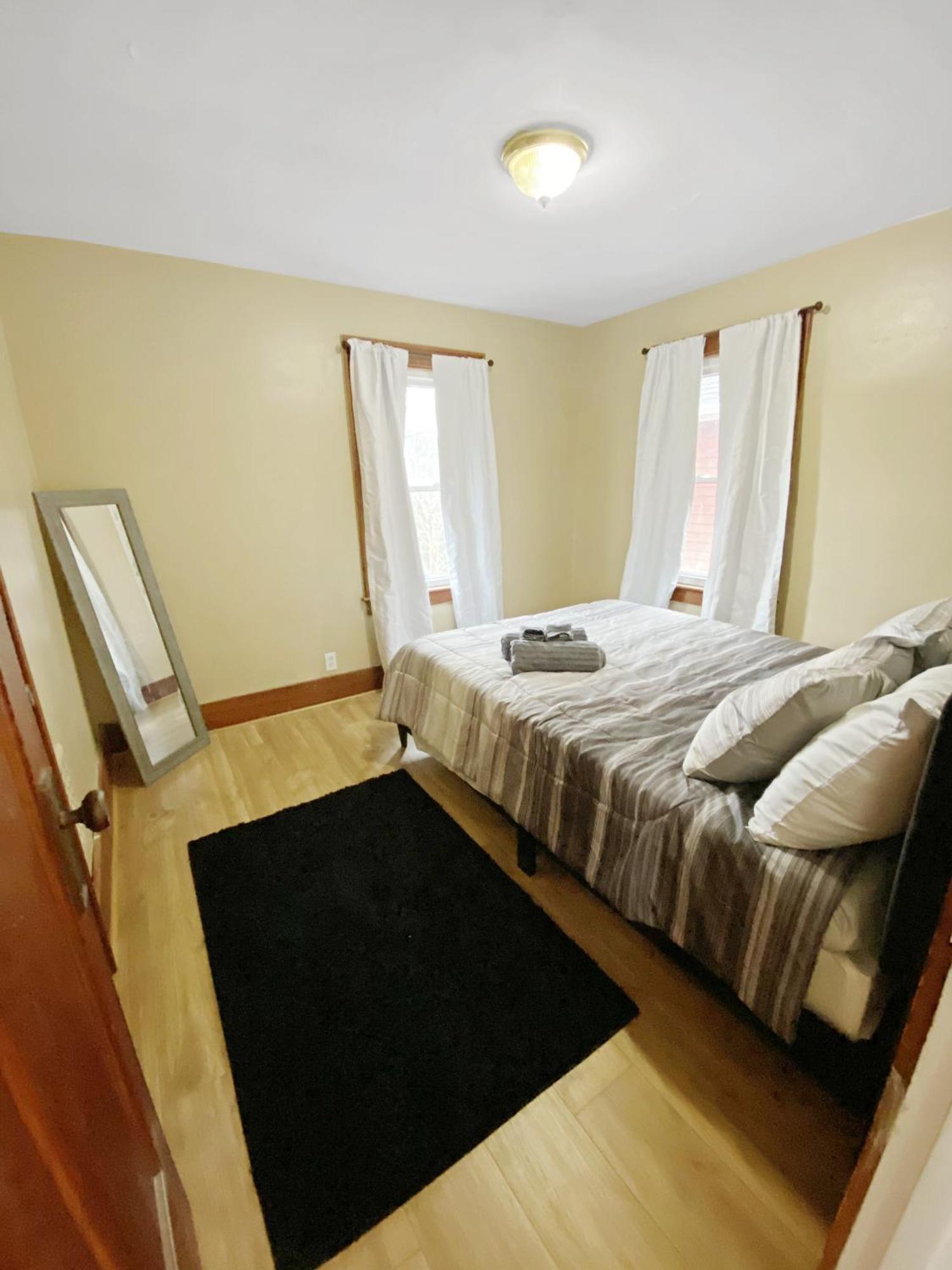 Lux 3Br, Steps From Airport, U Of R & Grocery Stores Rochester Extérieur photo